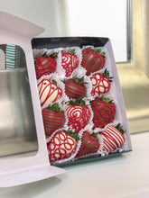 Cargar imagen en el visor de la galería, Caja de Fresas y Chocolates