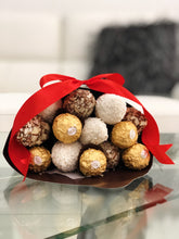 Cargar imagen en el visor de la galería, Ramo de Fresas y Chocolates