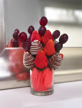 Cargar imagen en el visor de la galería, Arreglo de Frutas y Chocolates