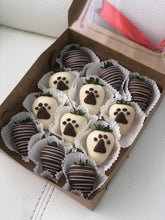 Cargar imagen en el visor de la galería, Caja de Fresas y Chocolates Perros