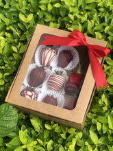 Cargar imagen en el visor de la galería, Caja de Rosas, Fresas y Chocolates